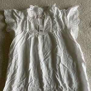 NWT white ruffle sleeve blouse